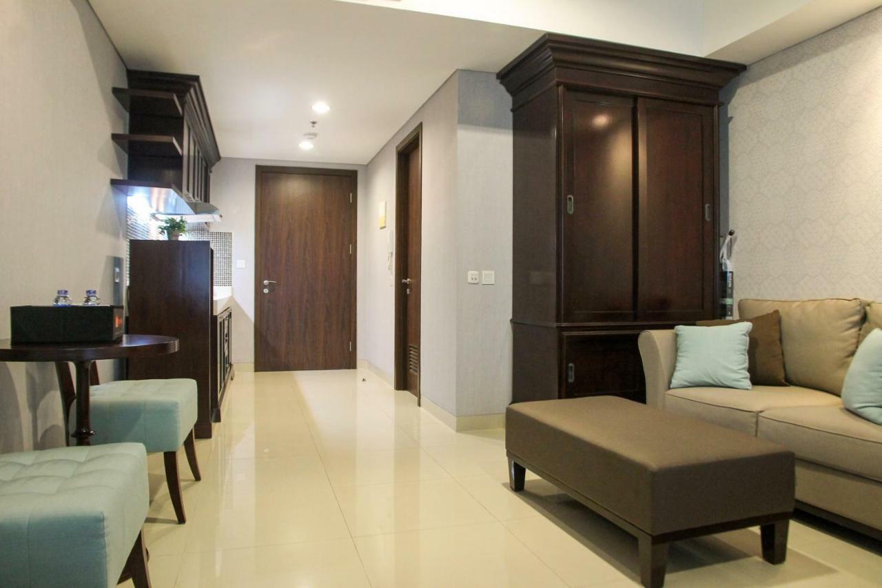 Elegant 1Br Kemang Village Apartment By Travelio Джакарта Екстер'єр фото